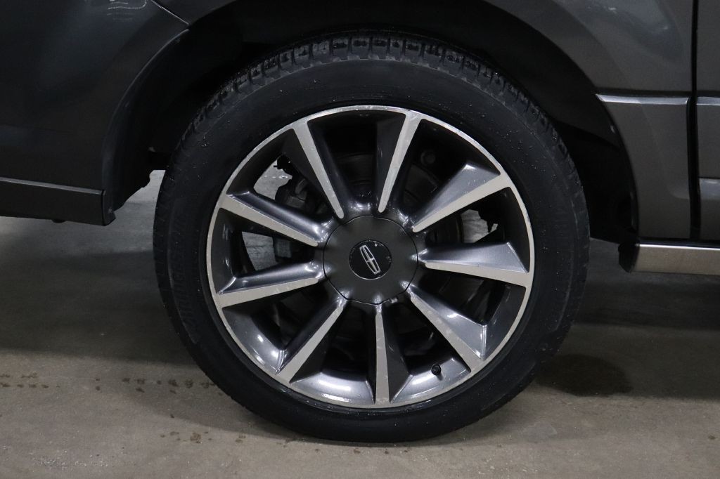 2017 Lincoln Navigator Image 31