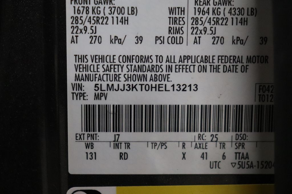 2017 Lincoln Navigator Image 33