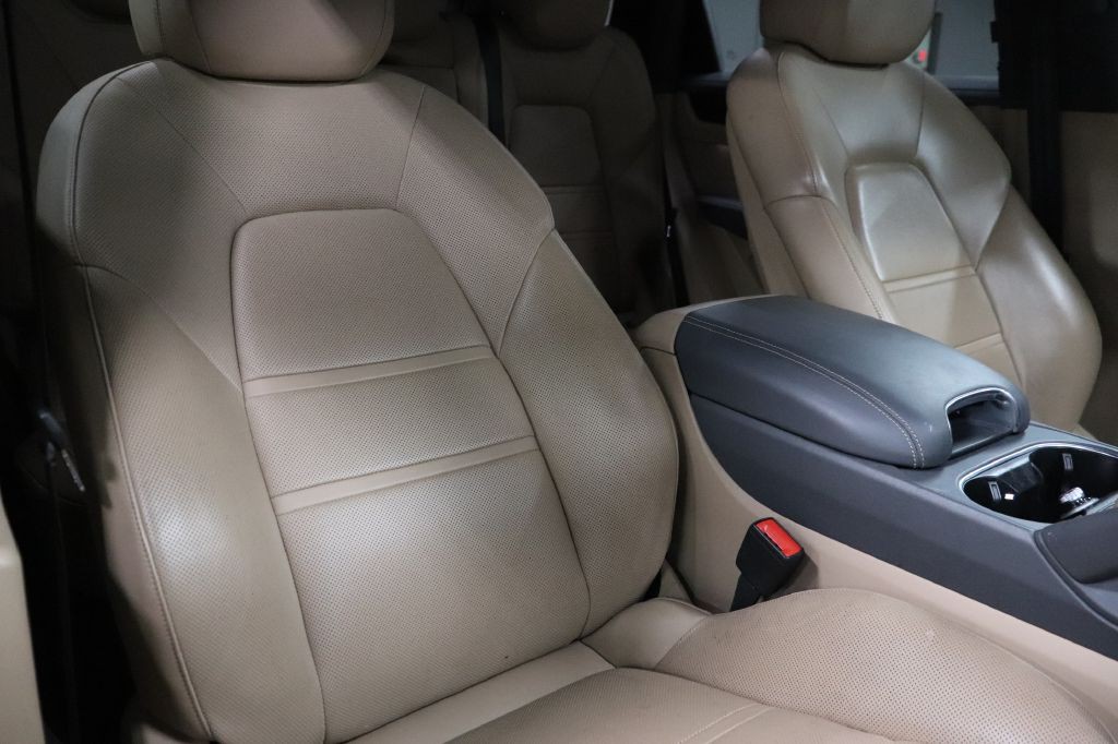 2019 Porsche Cayenne Image 24