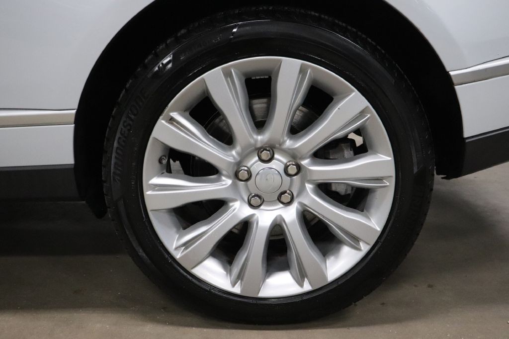 2016 Land Rover Range Rover Image 39