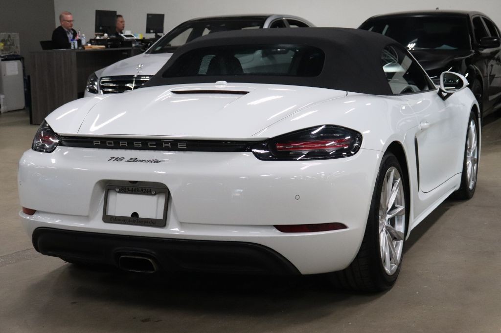 2019 Porsche Boxster Image 9