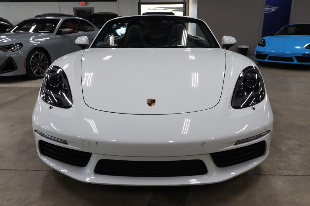 2019 Porsche Boxster Image 16