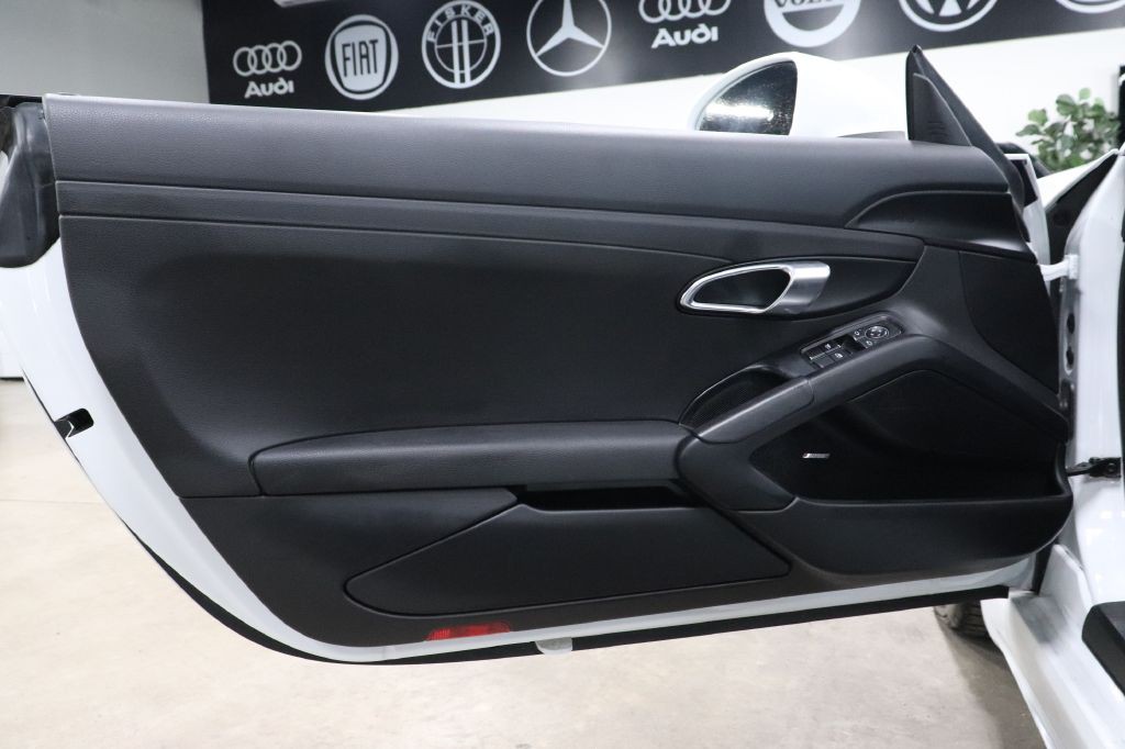 2019 Porsche Boxster Image 17