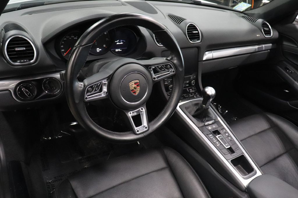 2019 Porsche Boxster Image 18