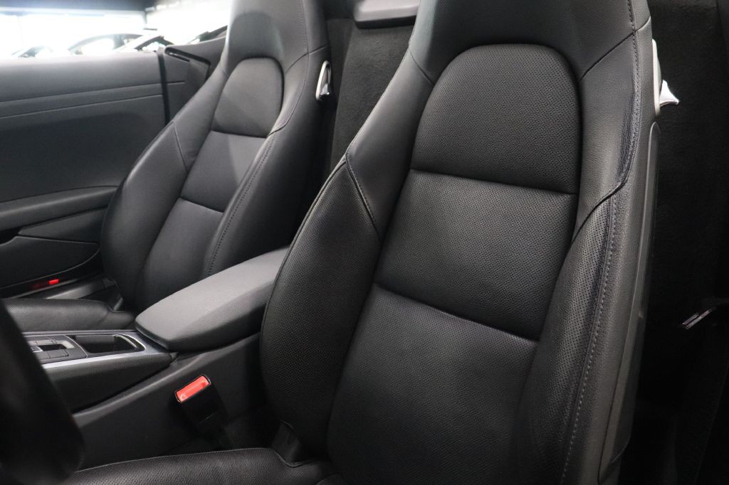 2019 Porsche Boxster Image 19