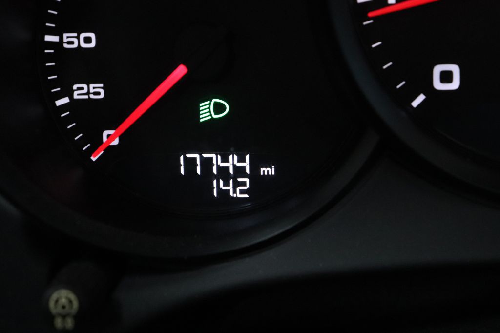 2019 Porsche Boxster Image 26