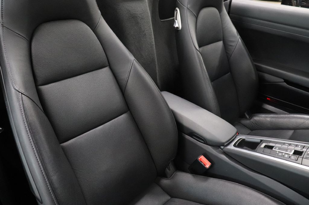 2019 Porsche Boxster Image 32