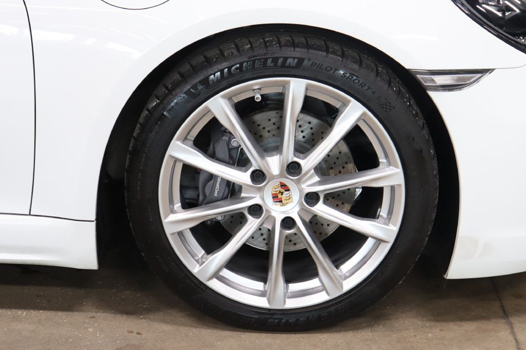 2019 Porsche Boxster Image 38