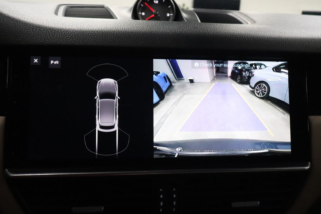 2019 Porsche Cayenne Image 14