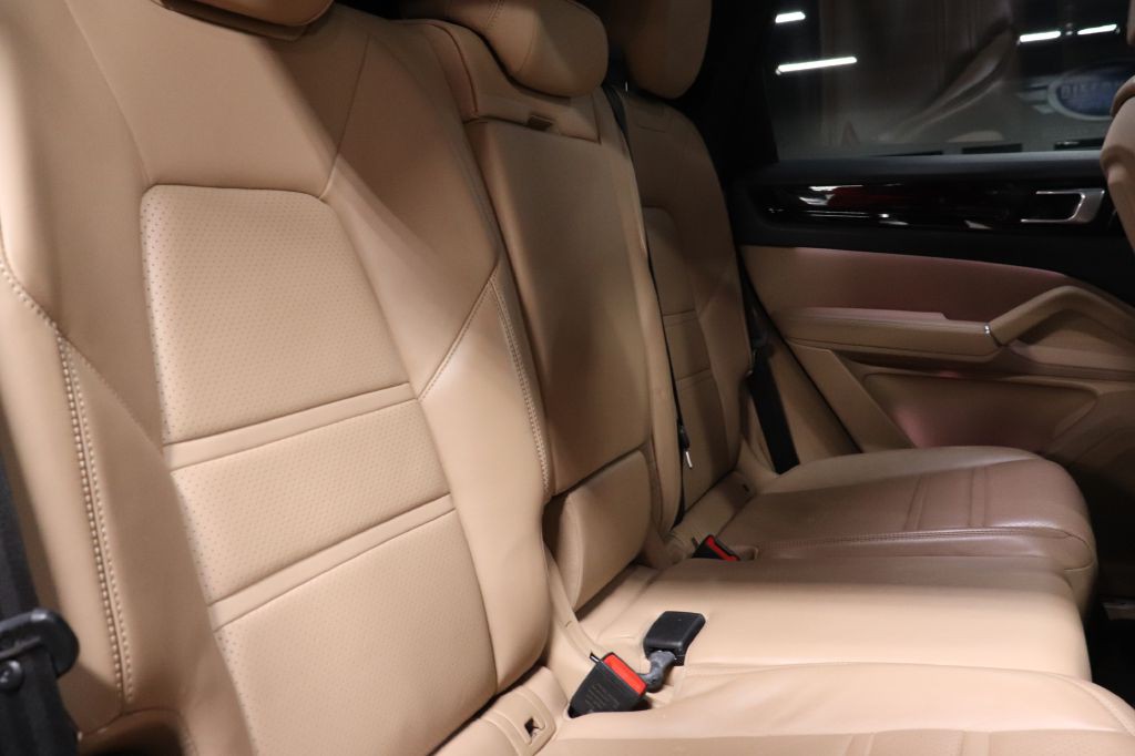 2019 Porsche Cayenne Image 21