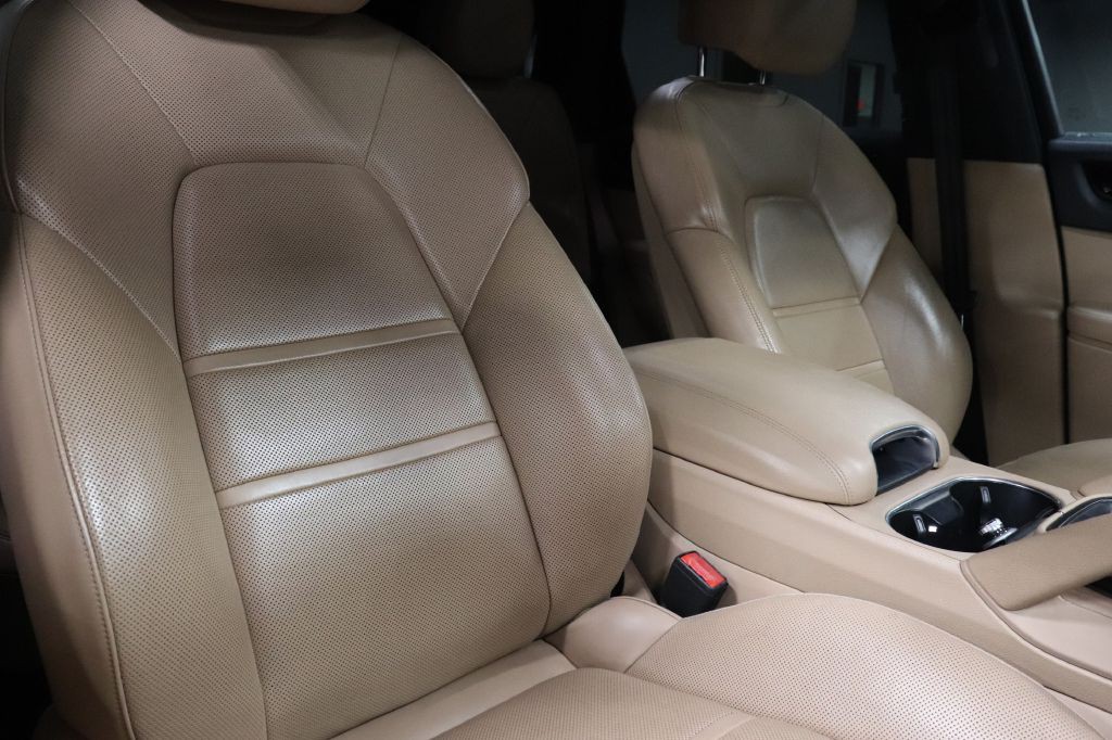 2019 Porsche Cayenne Image 24