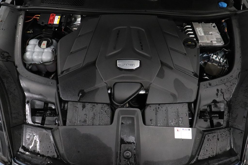 2019 Porsche Cayenne Image 25