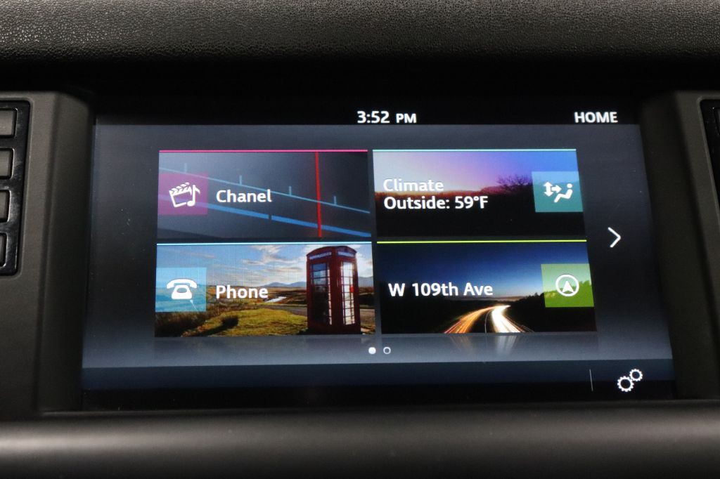 2017 Land Rover Discovery Sport Image 12