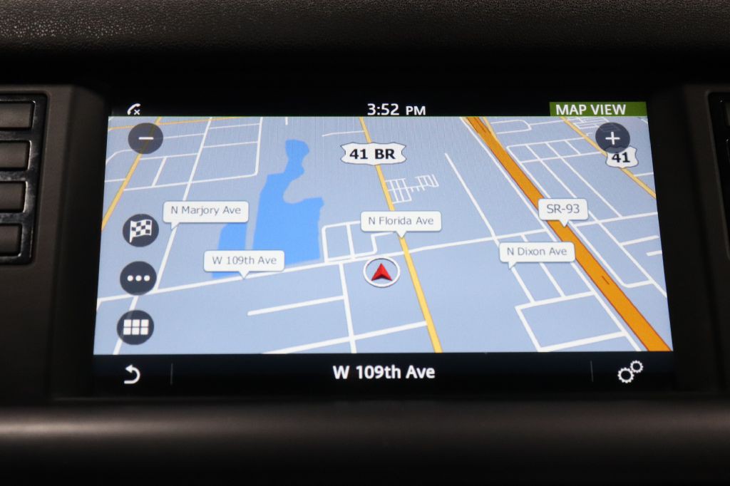 2017 Land Rover Discovery Sport Image 13