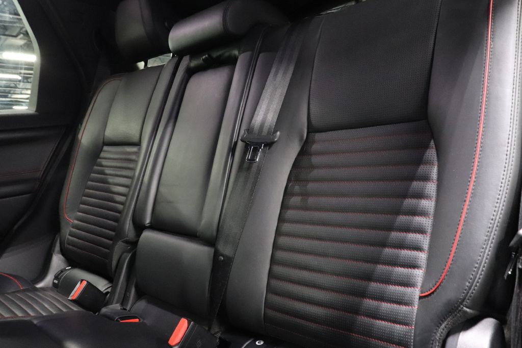 2017 Land Rover Discovery Sport Image 18