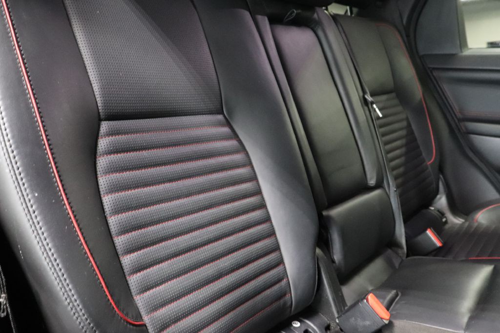 2017 Land Rover Discovery Sport Image 21