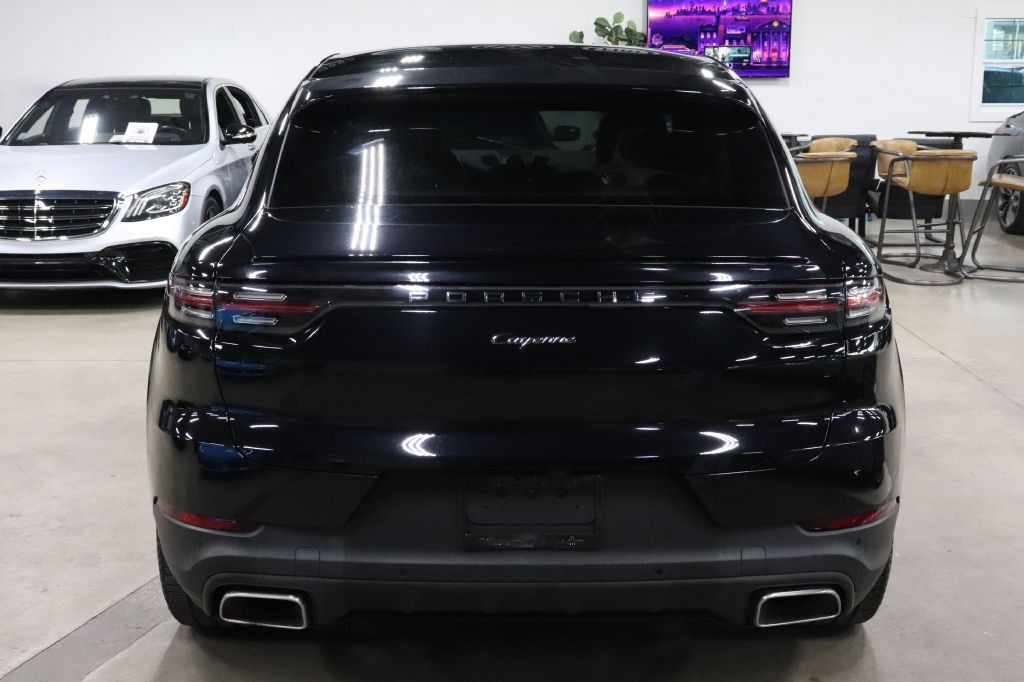 2022 Porsche Cayenne Image 4