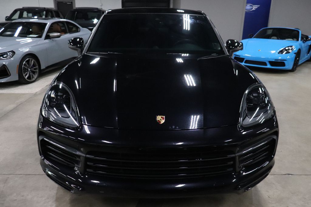 2022 Porsche Cayenne Image 8