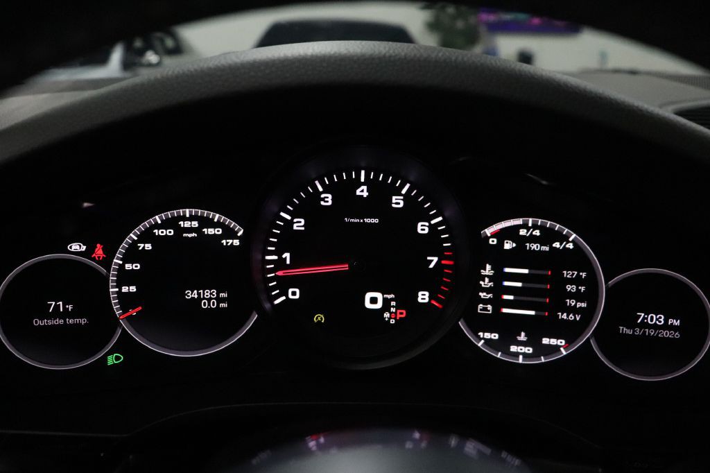 2022 Porsche Cayenne Image 35