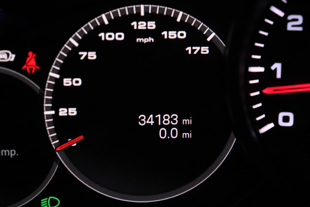 2022 Porsche Cayenne Image 36