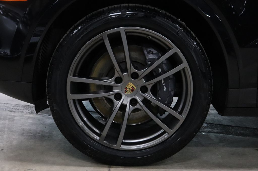 2022 Porsche Cayenne Image 37