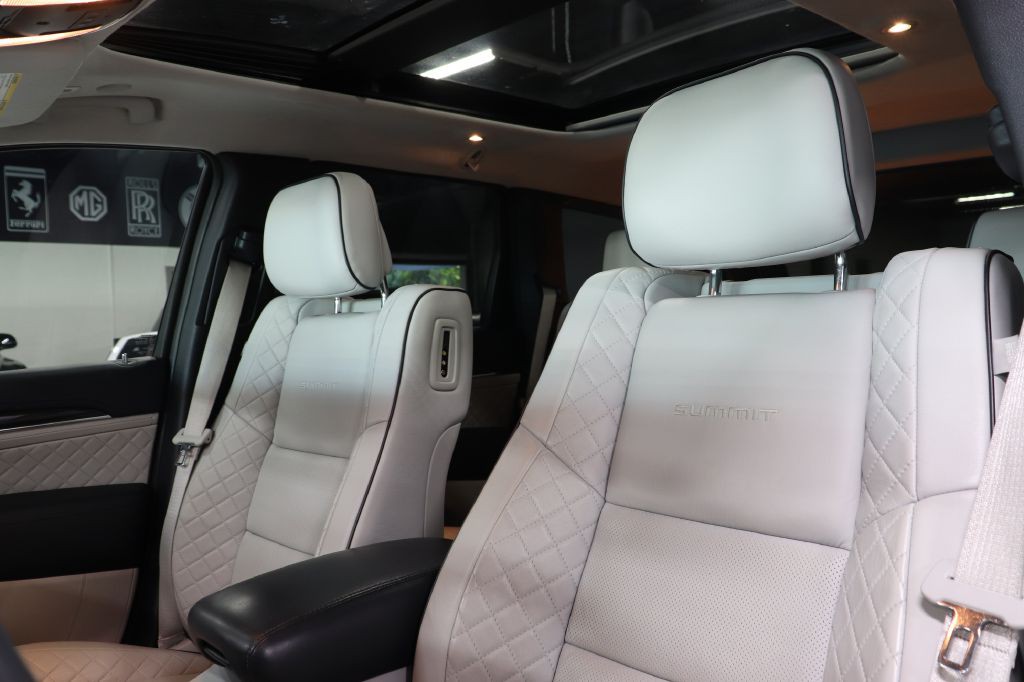 2021 Jeep Grand Cherokee Image 11