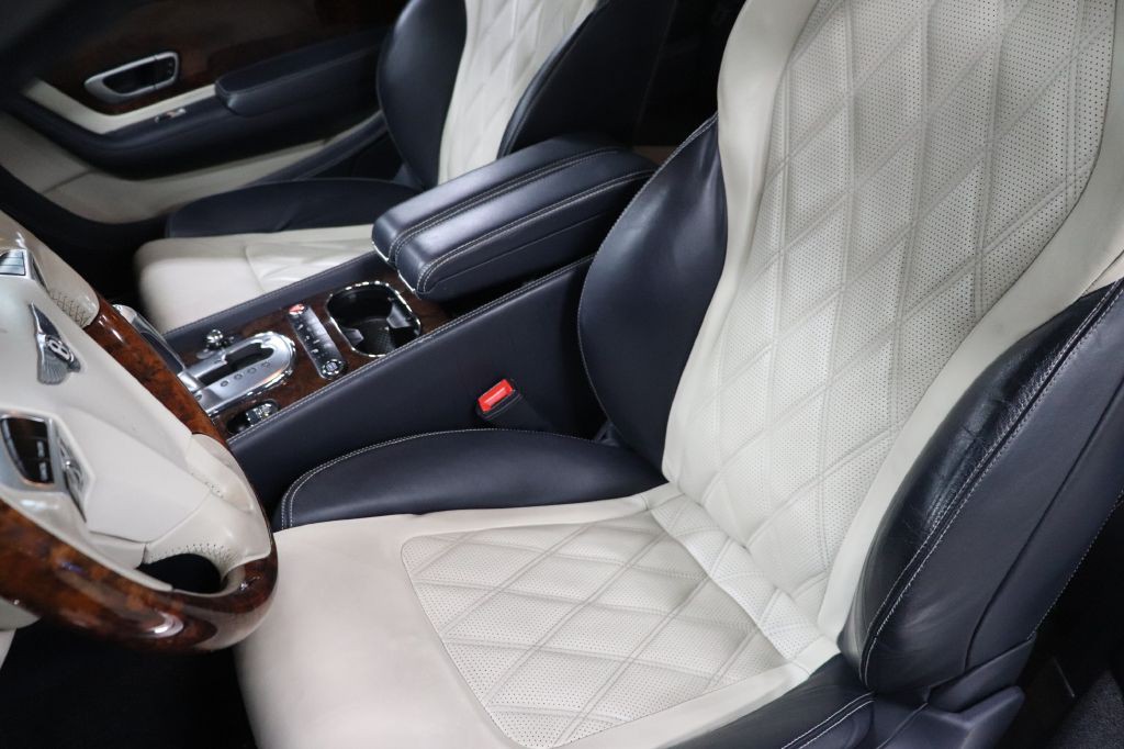 2014 Bentley Continental Image 12