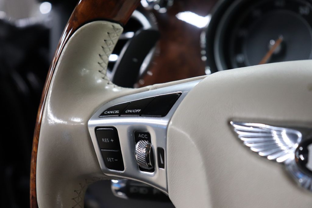 2014 Bentley Continental Image 22