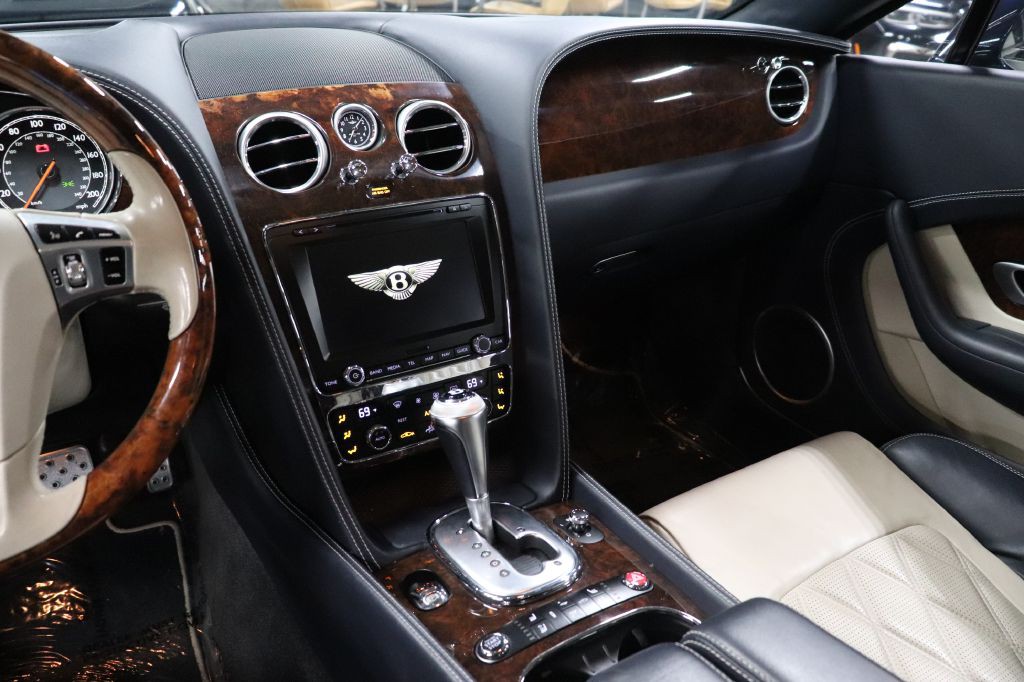 2014 Bentley Continental Image 24