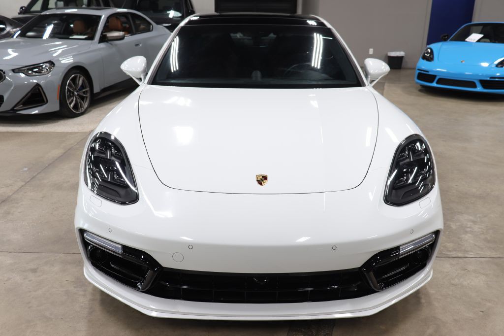 2019 Porsche Panamera Image 8