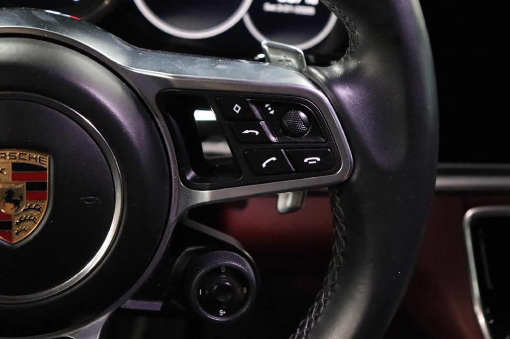 2019 Porsche Panamera Image 30