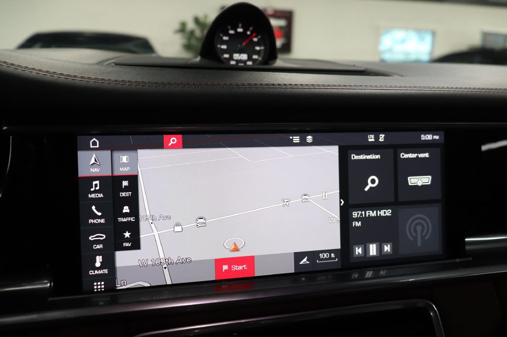 2019 Porsche Panamera Image 33