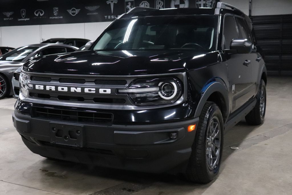 2022 Ford Bronco Image 1