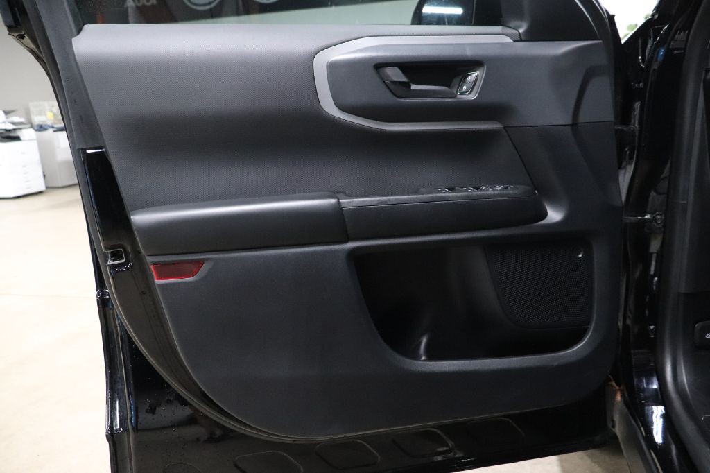 2022 Ford Bronco Image 9