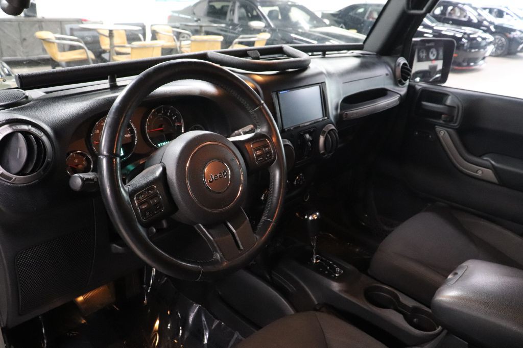 2015 Jeep Wrangler Unlimited Image 12