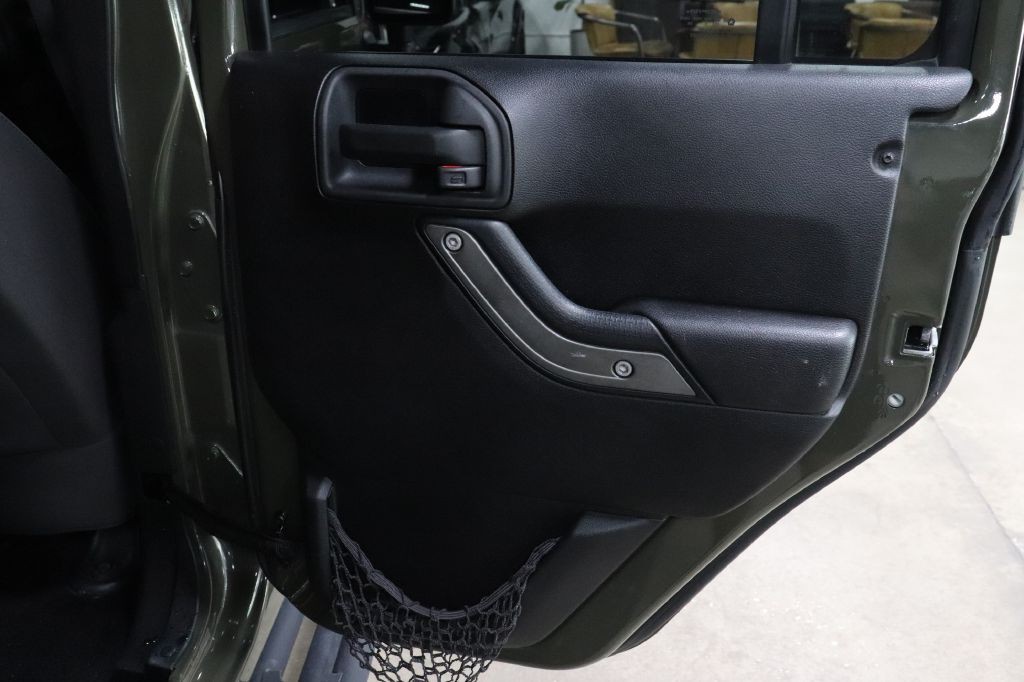 2015 Jeep Wrangler Unlimited Image 19