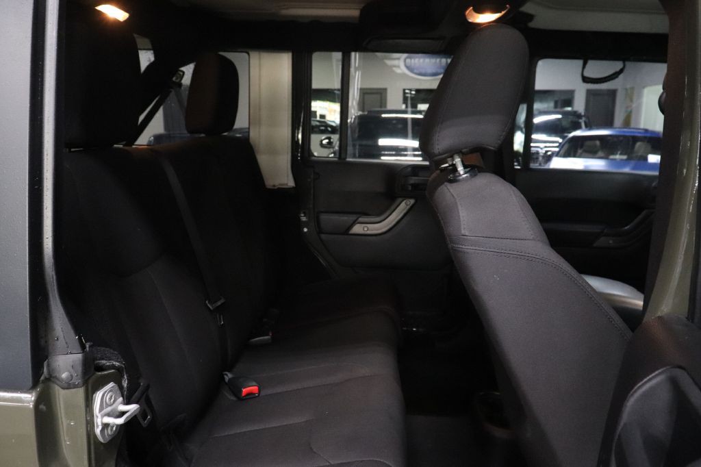 2015 Jeep Wrangler Unlimited Image 20