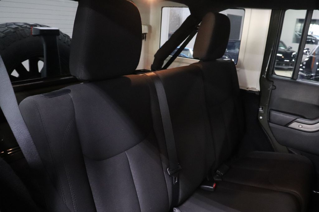 2015 Jeep Wrangler Unlimited Image 21