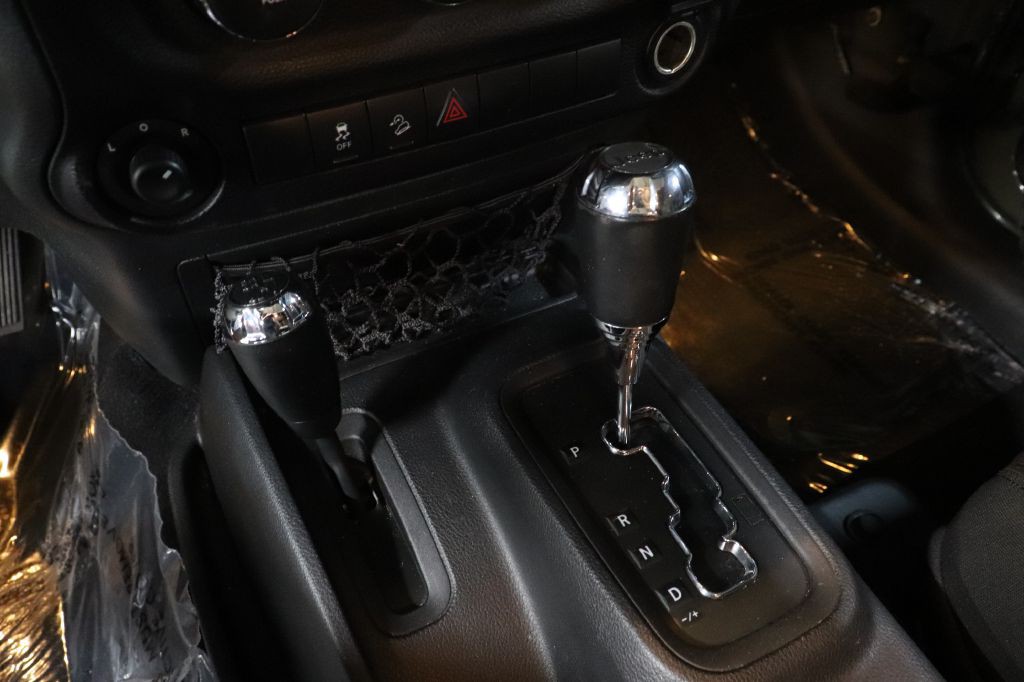 2015 Jeep Wrangler Unlimited Image 32