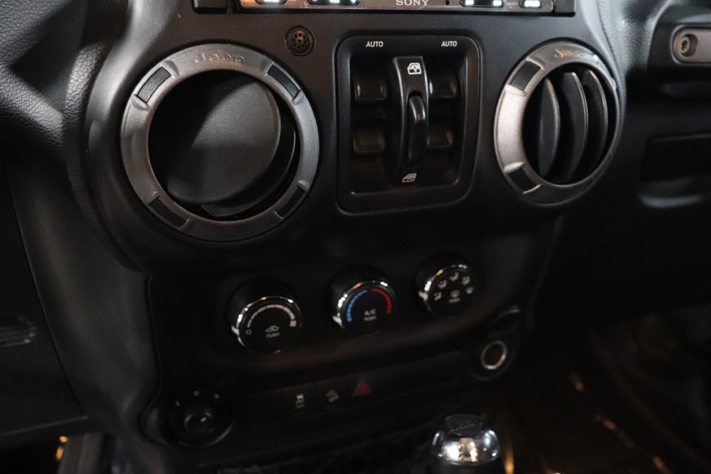 2015 Jeep Wrangler Unlimited Image 33