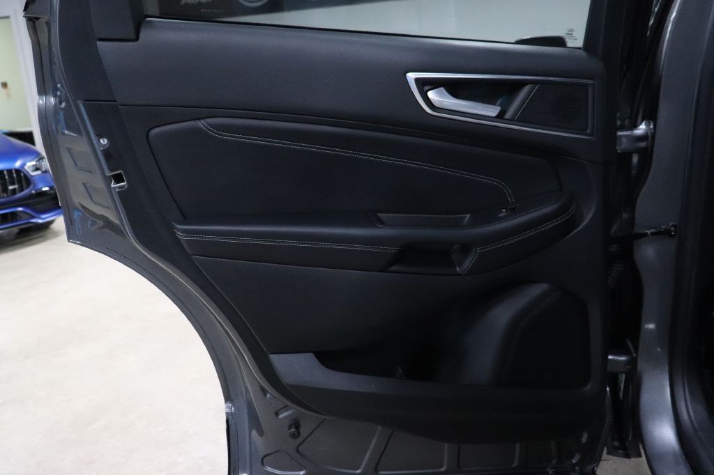 2023 Ford Edge Image 19
