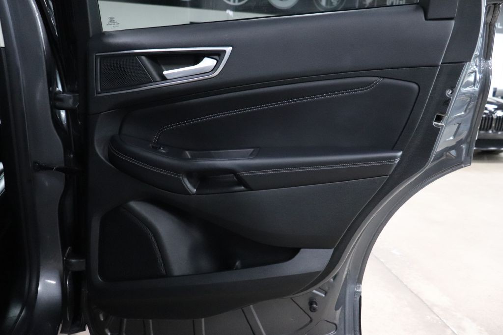 2023 Ford Edge Image 22