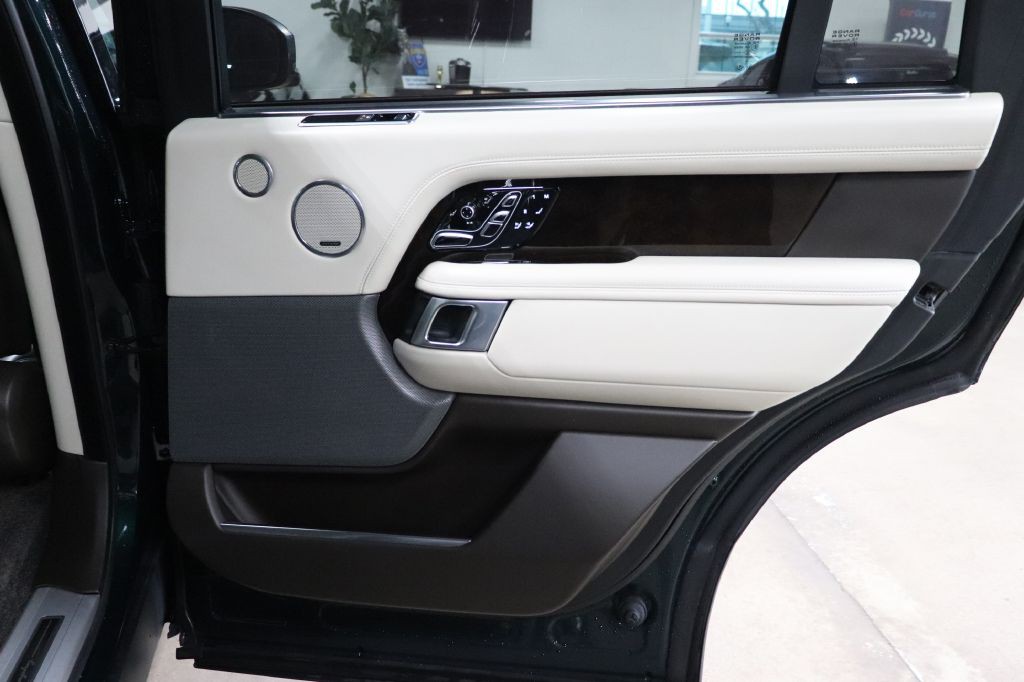 2019 Land Rover Range Rover Image 19