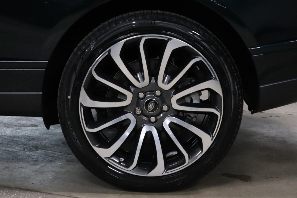 2019 Land Rover Range Rover Image 40