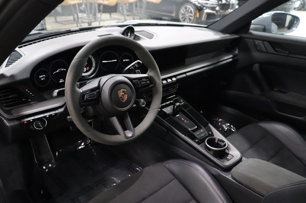 2024 Porsche 911 Image 14