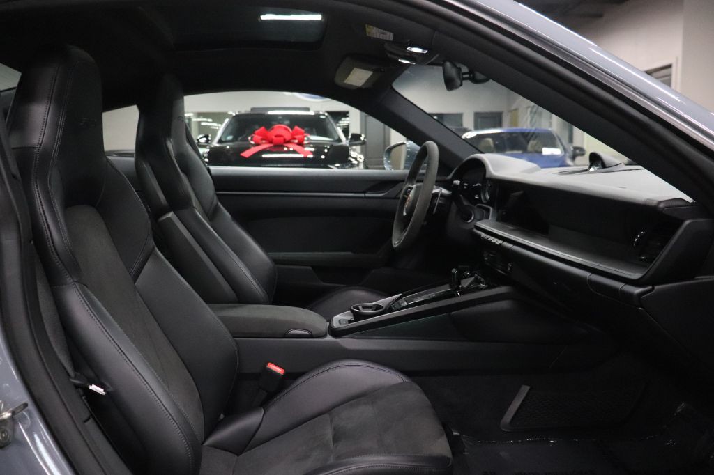 2024 Porsche 911 Image 18