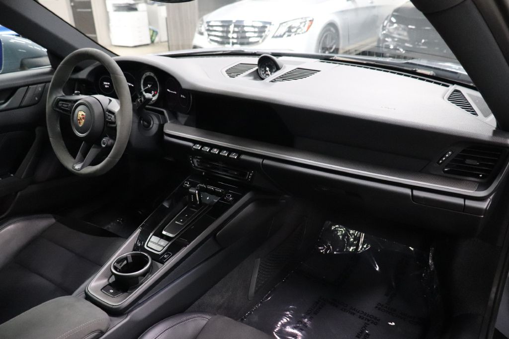 2024 Porsche 911 Image 20