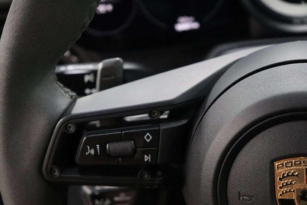 2024 Porsche 911 Image 23