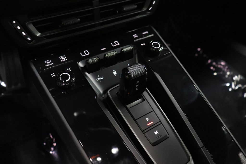 2024 Porsche 911 Image 27