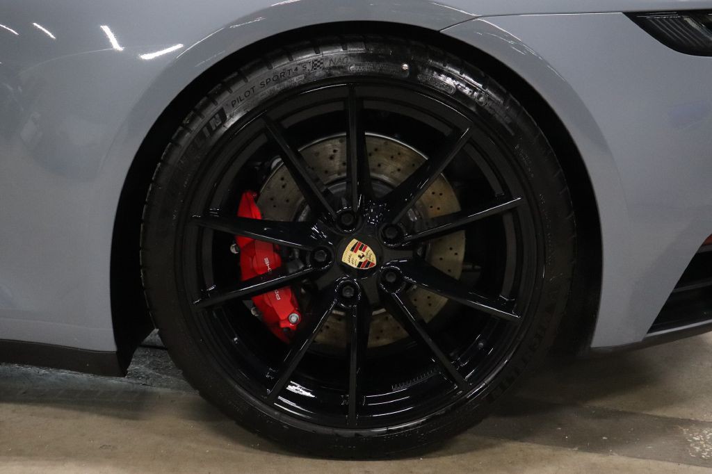 2024 Porsche 911 Image 35